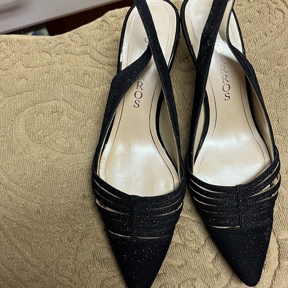 Caparros Shoes Italian Dress Shoesgood Condition Sparkly And Sexy
